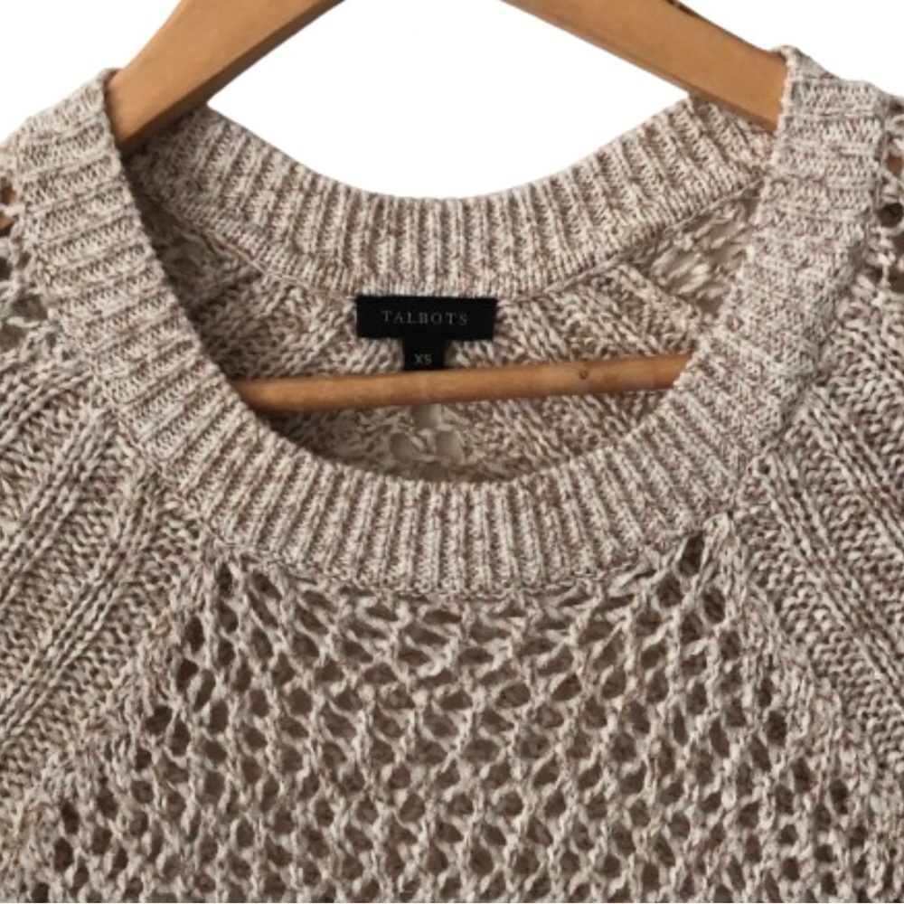 Ann Taylor oatmeal color pullover cape crochet sweater w side buttons SZ XS cozy - Picture 3 of 4